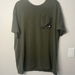 Nike Sportswear Utility Pocket Short Sleeve Green Shirt - Sz XXL